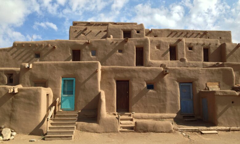 Photo of Строительство дома из глины: традиционные методы